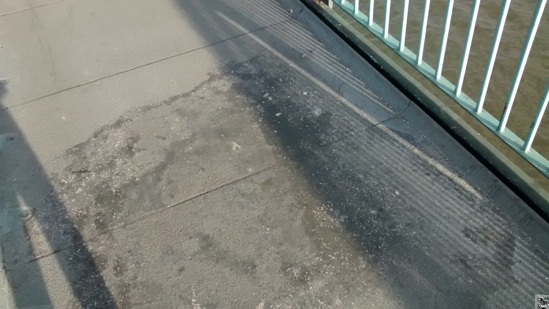 Image for Solvent for dissolving asphalt tar?
