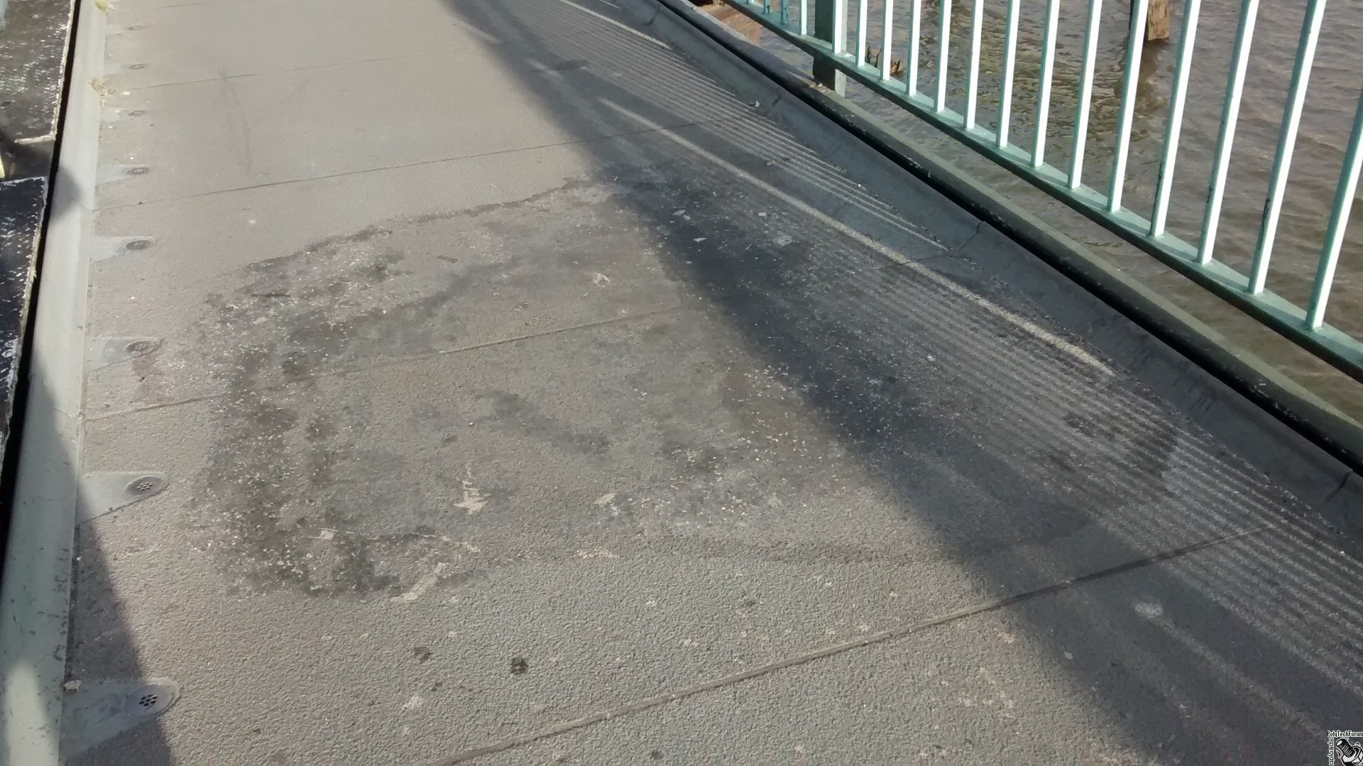 Image for Solvent for dissolving asphalt tar?