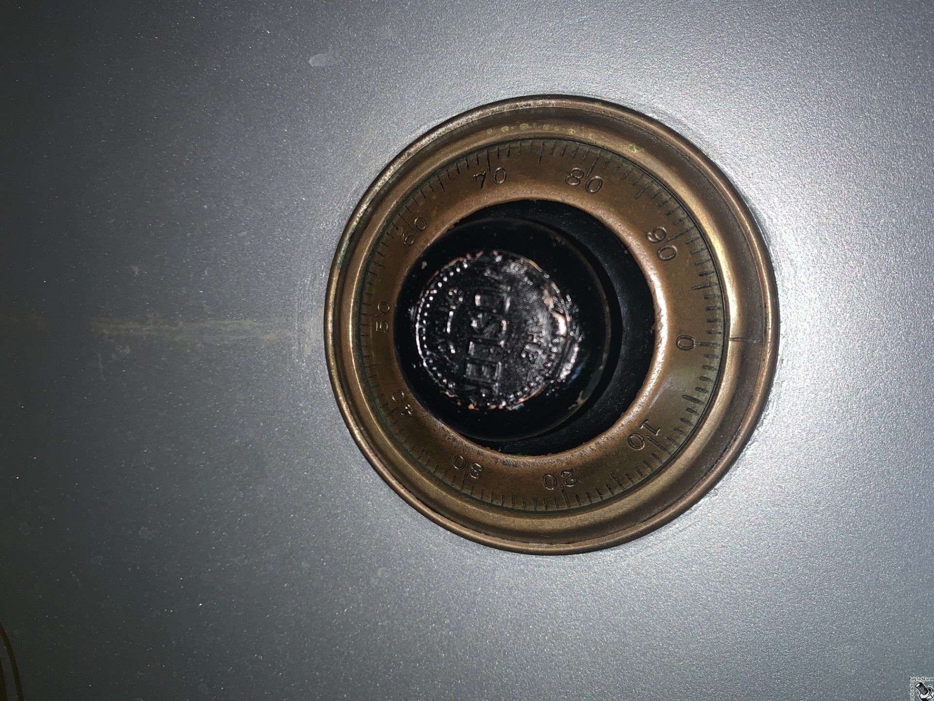 Image for How to open a Mosler safe with combination? 